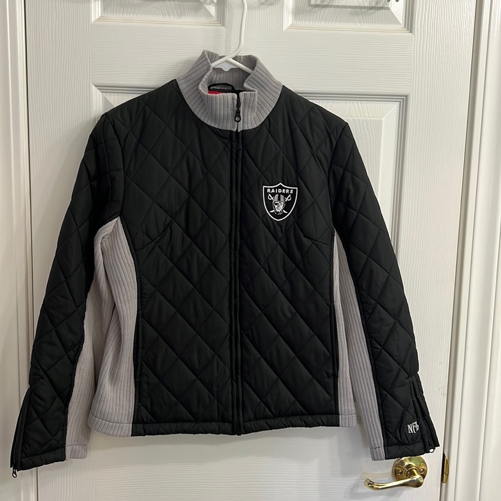 RAIDERS never worn